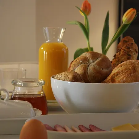 Bed & Breakfast Keizers Canal 2*