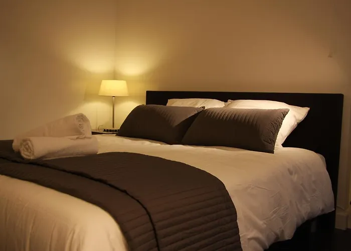 Keizers Canal Couette-café 3*